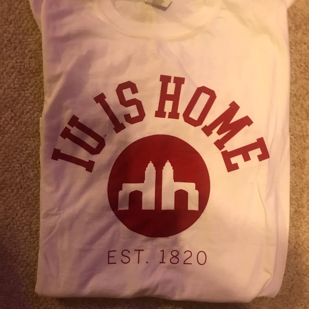 New Super cute Unisex Indiana University T-Shirt